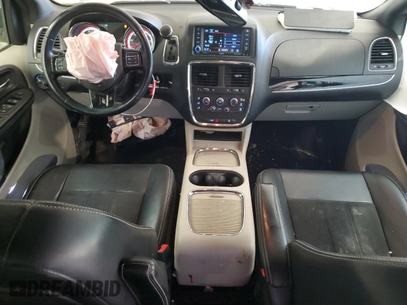 2019 Dodge Grand Caravan SXT with VIN 2C4RDGCG1KR736709, listed as a Copart auction lot 48403545 with 92,263 mi miles and Salvage Title. Bid and sale history available at carsss.com. Image 8.