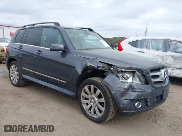 2010 Mercedes-Benz GLK GLK 350 with VIN WDCGG8HBXAF497114, listed as a IAAI auction lot 41942982 with 172,134 mi miles. Bid and sale history available at carsss.com. Image 1.