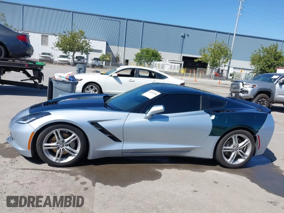 2017 Chevrolet Corvette 1LT z VIN 1G1YA2D71H5103681, wystawiony jako IAAI lot #42302548 z przebiegiem 69 557 mil mil oraz . Historia ofert i sprzedaży dostępna na DreamBid. Obrazek 14.