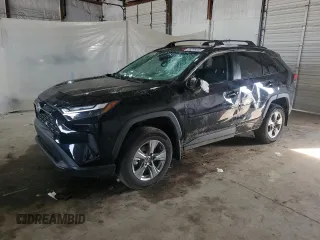 2024 Toyota RAV4 XLE with VIN 2T3P1RFV4RW471256, listed as a Copart auction lot 59268385 with 6,923 mi miles and Salvage title. Bid and sale history available at DreamBid. Image 1.