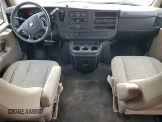 2011 Chevrolet Express Passenger 1LT z VIN 1GAZG1FG2B1154258, wystawiony jako Copart lot #78729104 z przebiegiem 180 662 mil mil oraz Szkoda całkowita • Salvage title. Historia ofert i sprzedaży dostępna na DreamBid. Obrazek 8.