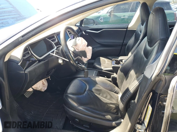 2014 Tesla Model S 60 with VIN 5YJSA1H13EFP38425, listed as a Copart auction lot 54156245 with 183,968 mi miles and Salvage title. Bid and sale history available at DreamBid. Image 7.