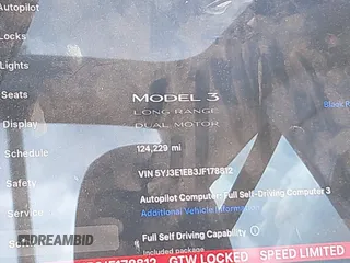 2018 Tesla Model 3 Long Range Battery z VIN 5YJ3E1EB3JF178812, wystawiony jako IAAI lot #42124838 z przebiegiem 124 229 mil mil oraz . Historia ofert i sprzedaży dostępna na DreamBid. Obrazek 16.