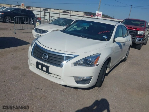 2013 Nissan Altima 2.5 S with VIN 1N4AL3AP2DC110664, listed as a IAAI auction lot 41994052 with 145,551 mi miles. Bid and sale history available at carsss.com. Image 2.