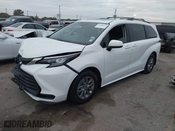 2024 Toyota Sienna LE with VIN 5TDBRKEC8RS224544, listed as a IAAI auction lot 41006017 with 958 mi miles. Bid and sale history available at carsss.com. Image 17.