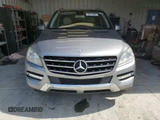 2013 Mercedes-Benz M 350 z VIN 4JGDA5JB3DA189878, wystawiony jako Copart lot #60478005 z przebiegiem 247 317 mil mil oraz Czysty tytuł • Clean title. Historia ofert i sprzedaży dostępna na DreamBid. Obrazek 5.