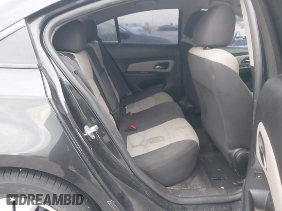 2014 Chevrolet Cruze LS z VIN 1G1PA5SH8E7243705, wystawiony jako IAAI lot #42420419 z przebiegiem 178 013 mil mil oraz . Historia ofert i sprzedaży dostępna na DreamBid. Obrazek 8.