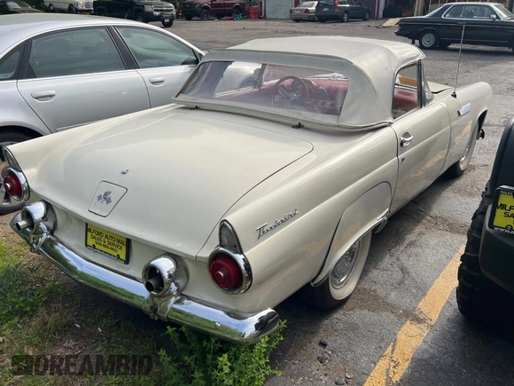 1955 Ford Thunderbird с VIN P5FH196050, выставлен на аукционе Copart как лот 57207065 с пробегом 79 924 миль миль и Чистый • Clean title. История ставок и продаж доступна на DreamBid. Изображение 4.