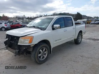 2011 Nissan Titan Pro-4X z VIN 1N6BA0EC8BN307959, wystawiony jako IAAI lot #41837097 z przebiegiem 160 672 mil mil oraz . Historia ofert i sprzedaży dostępna na DreamBid. Obrazek 18.