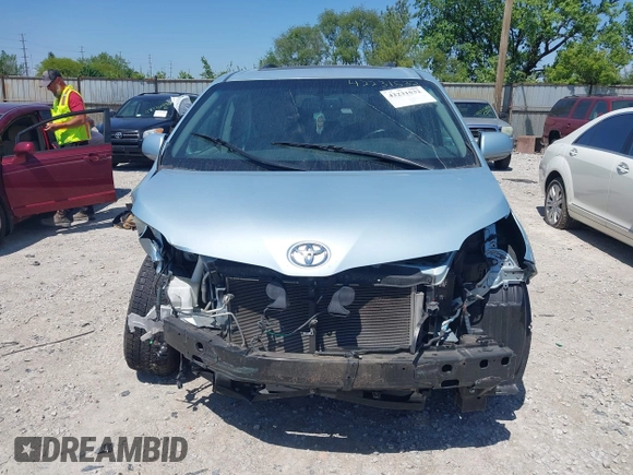 2016 Toyota Sienna XLE with VIN 5TDYK3DC9GS708693, listed as a IAAI auction lot 42231532 with 153,865 mi miles and . Bid and sale history available at DreamBid. Image 12.