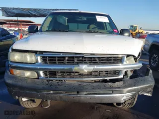 2003 Chevrolet Tahoe LS with VIN 1GNEK13Z83J341085, listed as a IAAI auction lot 41297923 with 296,326 mi miles. Bid and sale history available at carsss.com. Image 12.