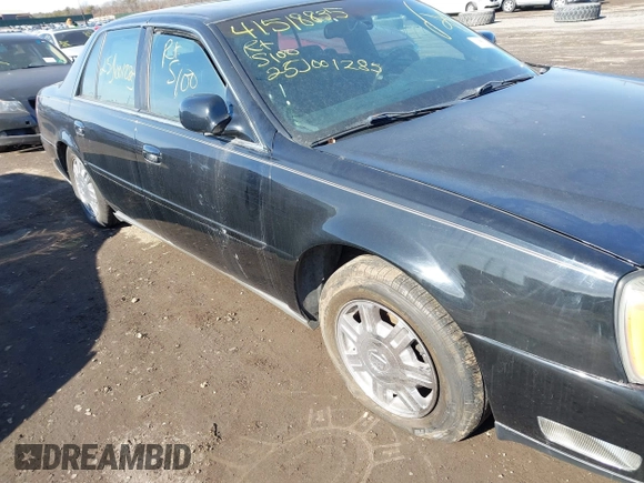 2004 Cadillac DeVille DHS z VIN 1G6KE57YX4U261849, wystawiony jako IAAI lot #41518835 z przebiegiem Nie podano mil oraz . Historia ofert i sprzedaży dostępna na DreamBid. Obrazek 6.