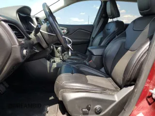 2019 Jeep Cherokee Latitude Plus with VIN 1C4PJMLXXKD250658, listed as a Copart auction lot 62199565 with 95,224 mi miles and Salvage title. Bid and sale history available at DreamBid. Image 7.