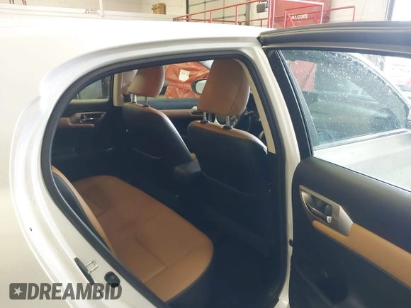 2014 Lexus CT 200h Hybrid with VIN JTHKD5BH4E2201634, listed as a IAAI auction lot 41068948 with 132,125 mi miles. Bid and sale history available at carsss.com. Image 8.