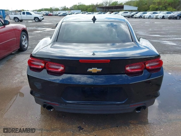 2020 Chevrolet Camaro 1LT with VIN 1G1FB1RS0L0116889, listed as a IAAI auction lot 41780194 with NaN miles. Bid and sale history available at carsss.com. Image 17.