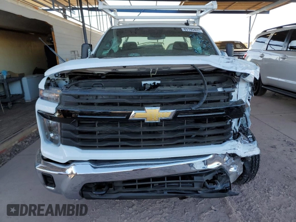 2024 Chevrolet Silverado 1500 with VIN 1GB0WLE79RF357732, listed as a Copart auction lot 89190405 with 1,511 mi miles and Salvage Title. Bid and sale history available at DreamBid. Image 5.