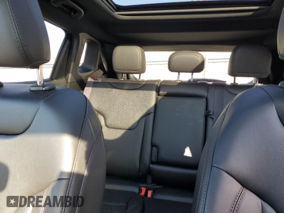 2024 Jeep Compass Latitude Lux with VIN 3C4NJDFN1RT104509, listed as a Copart auction lot 45454915 with 31 mi miles and Salvage title. Bid and sale history available at DreamBid. Image 10.