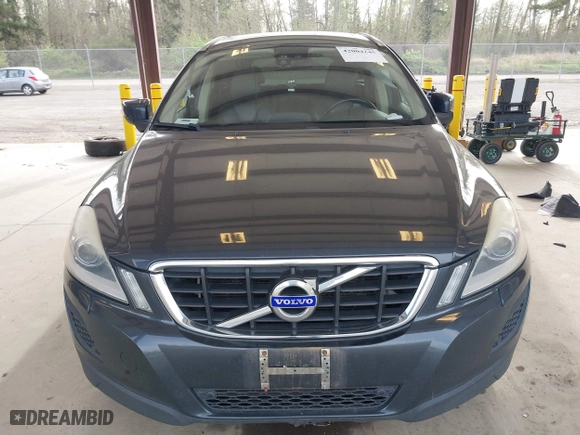 2011 Volvo XC60 3.2L with VIN YV4952DL7B2166075, listed as a IAAI auction lot 42004245 with 136,182 mi miles. Bid and sale history available at carsss.com. Image 12.
