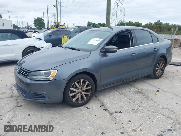 2013 Volkswagen Jetta Sedan SE with VIN 3VWDP7AJ3DM363891, listed as a IAAI auction lot 41995436 with 105,994 mi miles. Bid and sale history available at carsss.com. Image 17.