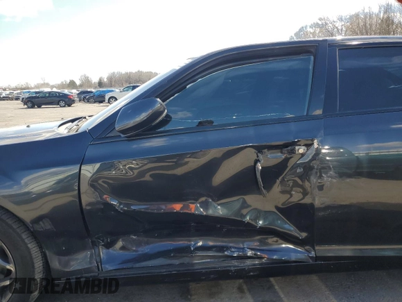 2017 Chrysler 300 S with VIN 2C3CCAGG5HH632789, listed as a Copart auction lot 46872655 with 113,899 mi miles and Salvage Title. Bid and sale history available at DreamBid. Image 7.