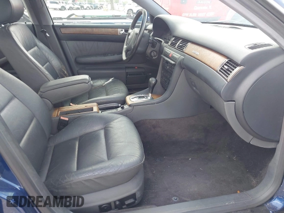 1999 Audi A6 z VIN WAUBA34BXXN117517, wystawiony jako IAAI lot #42453727 z przebiegiem 155 837 mil mil oraz . Historia ofert i sprzedaży dostępna na DreamBid. Obrazek 5.