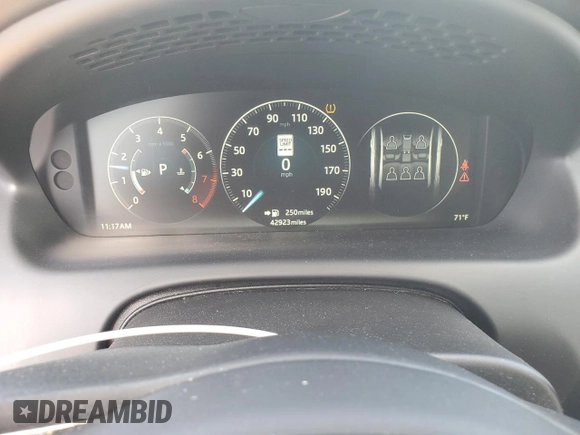 2016 Jaguar XJ Portfolio with VIN SAJWJ2GDXG8W03143, listed as a Copart auction lot 86467114 with 42,923 mi miles and Salvage title. Bid and sale history available at DreamBid. Image 9.