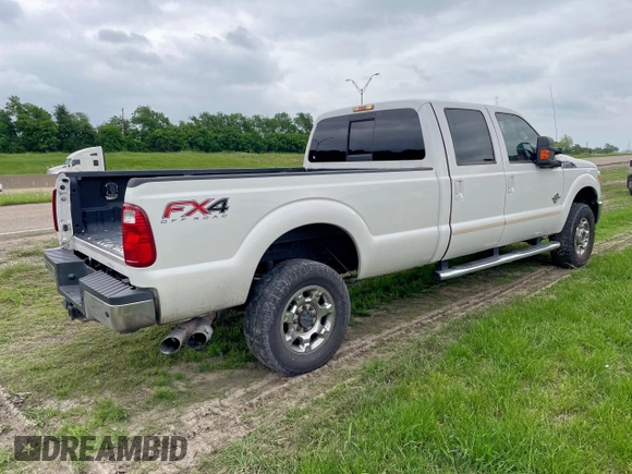 2014 Ford F-350 XLT with VIN 1FT8W3BT3EEB76108, listed as a Copart auction lot 63133865 with 261,799 mi miles and Clean title. Bid and sale history available at DreamBid. Image 4.