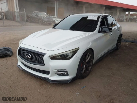 2015 Infiniti Q50 Premium with VIN JN1BV7APXFM352439, listed as a IAAI auction lot 41585855 with NaN miles. Bid and sale history available at carsss.com. Image 2.