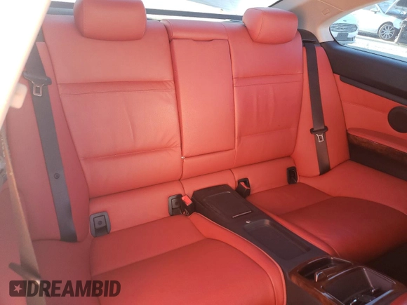 2008 BMW 3 Series 328xi z VIN WBAWC335X8PD09083, wystawiony jako Copart lot #85683234 z przebiegiem 152 670 mil mil oraz Szkoda całkowita • Salvage title. Historia ofert i sprzedaży dostępna na DreamBid. Obrazek 10.
