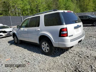 2010 Ford Explorer XLT with VIN 1FMEU6DE0AUA22296, listed as a Copart auction lot 52039044 with 147,132 mi miles and Clean Title. Bid and sale history available at carsss.com. Image 2.