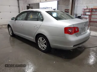 2007 Volkswagen Jetta 2.5 с VIN 3VWDF71K47M018384, выставлен на аукционе IAAI как лот 41400272 с пробегом 103 582 миль миль и . История ставок и продаж доступна на DreamBid. Изображение 3.