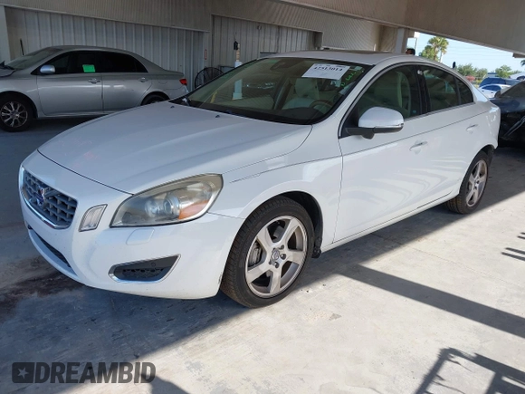 2013 Volvo S60 T5 Premier with VIN YV1612FS2D2199231, listed as a IAAI auction lot 42513014 with 85,446 mi miles and . Bid and sale history available at DreamBid. Image 18.
