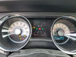 2010 Ford Mustang GT с VIN 1ZVBP8FH3A5119050, выставлен на аукционе Copart как лот 87920585 с пробегом 99 804 миль миль и Списание • Salvage title. История ставок и продаж доступна на DreamBid. Изображение 9.