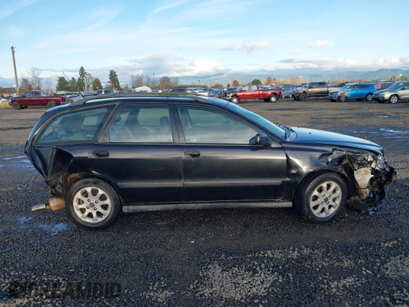 2002 Volvo V40 z VIN YV1VW29512F803232, wystawiony jako IAAI lot #41117493 z przebiegiem 195 964 mil mil oraz . Historia ofert i sprzedaży dostępna na DreamBid. Obrazek 14.
