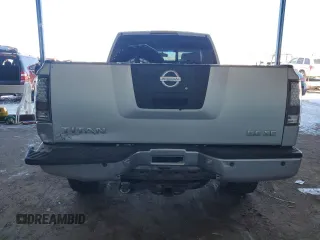 2005 Nissan Titan SE z VIN 1N6AA06B05N561722, wystawiony jako Copart lot #41987285 z przebiegiem 203 558 mil mil oraz Szkoda całkowita • Salvage title. Historia ofert i sprzedaży dostępna na DreamBid. Obrazek 6.