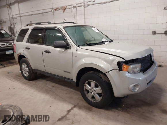2008 Ford Escape XLT with VIN 1FMCU93128KC67338, listed as a IAAI auction lot 42099606 with 188,817 mi miles. Bid and sale history available at carsss.com. Image 1.