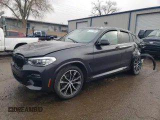2021 BMW X4 xDrive30i z VIN 5UX2V1C02M9G84273, wystawiony jako Copart lot #41477855 z przebiegiem Nie podano mil oraz Szkoda całkowita • Salvage title. Historia ofert i sprzedaży dostępna na DreamBid. Obrazek 1.