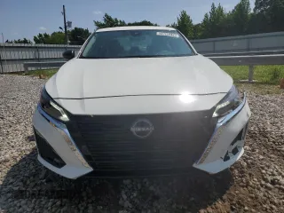 2025 Nissan Altima SV z VIN 1N4BL4DV5SN393597, wystawiony jako Copart lot #59698375 z przebiegiem 1 490 mil mil oraz Czysty tytuł • Clean title. Historia ofert i sprzedaży dostępna na DreamBid. Obrazek 5.