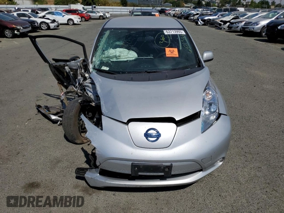 2015 Nissan LEAF SV with VIN 1N4AZ0CP2FC335101, listed as a Copart auction lot 63713993 with 0 mi miles. Bid and sale history available at carsss.com. Image 5.