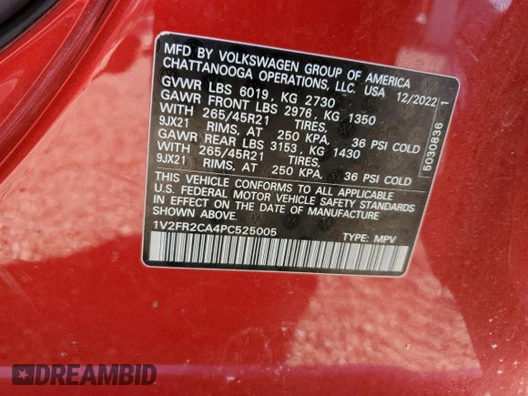 2023 Volkswagen Atlas SEL Premium R-Line with VIN 1V2FR2CA4PC525005, listed as a Copart auction lot 63870585 with 31,049 mi miles and Salvage title. Bid and sale history available at DreamBid. Image 14.