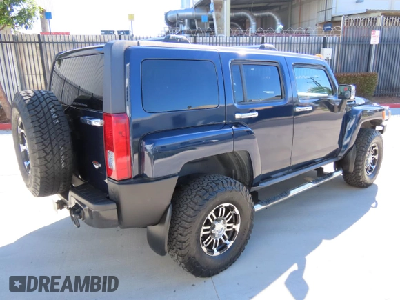 2008 Hummer H3 SUV Alpha with VIN 5GTEN13L088111401, listed as a Copart auction lot 47056455 with 71,245 mi miles and Salvage Title. Bid and sale history available at carsss.com. Image 3.
