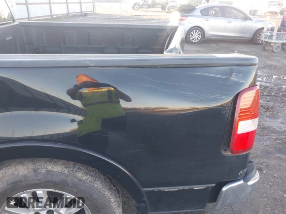 2008 Ford F-150 XLT с VIN 1FTPW12538FA21641, выставлен на аукционе IAAI как лот 41149320 с пробегом 143 137 миль миль и . История ставок и продаж доступна на DreamBid. Изображение 18.
