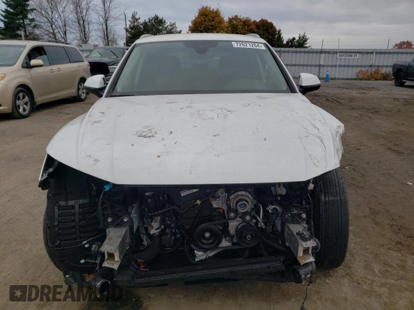 2024 Audi Q5 Komfort with VIN WA1AAAFY3R2124179, listed as a Copart auction lot 72621264 with 1,372 mi miles and Salvage Title. Bid and sale history available at carsss.com. Image 5.