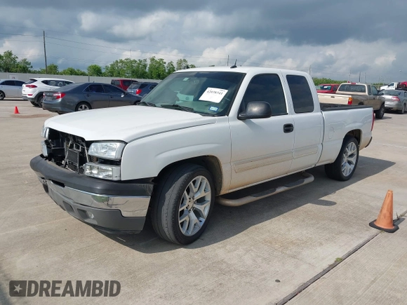 2005 Chevrolet Silverado 1500 LS with VIN 2GCEC19T851312059, listed as a IAAI auction lot 42038341 with 223,642 mi miles and . Bid and sale history available at DreamBid. Image 2.