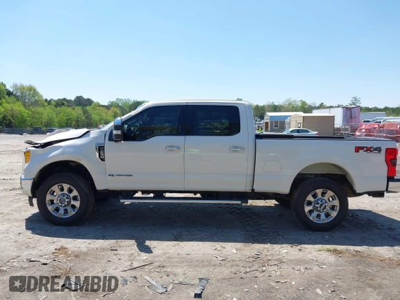 2017 Ford F-250 Lariat z VIN 1FT7W2BT4HEB67122, wystawiony jako IAAI lot #41992637 z przebiegiem 148 187 mil mil oraz . Historia ofert i sprzedaży dostępna na DreamBid. Obrazek 14.