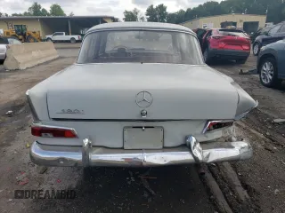 1962 Mercedes-Benz 190 z VIN 11001010026663, wystawiony jako Copart lot #77166834 z przebiegiem 47 390 mil mil oraz Tytuł czysty. Historia ofert i sprzedaży dostępna na DreamBid. Obrazek 6.