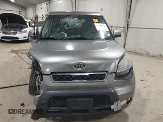 2011 Kia Soul + with VIN KNDJT2A23B7317367, listed as a IAAI auction lot 41880399 with 186,736 mi miles. Bid and sale history available at carsss.com. Image 12.
