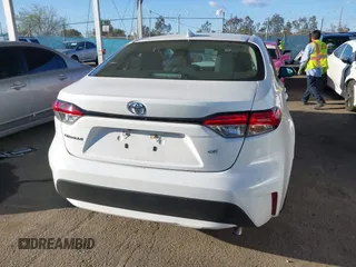 2022 Toyota Corolla LE with VIN 5YFEPMAE3NP276964, listed as a IAAI auction lot 41714701 with 63,597 mi miles. Bid and sale history available at carsss.com. Image 16.