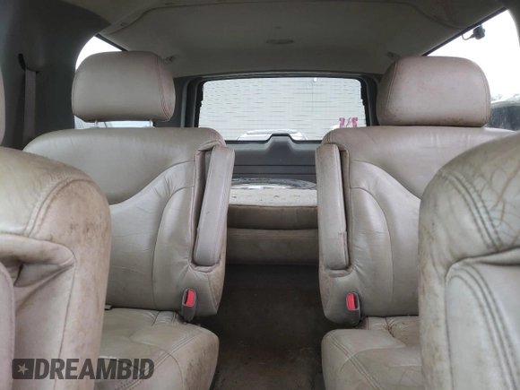 2001 GMC Yukon XL SLT z VIN 3GKEC16TX1G202737, wystawiony jako Copart lot #59370665 z przebiegiem 284 114 mil mil oraz Czysty tytuł • Clean title. Historia ofert i sprzedaży dostępna na DreamBid. Obrazek 10.