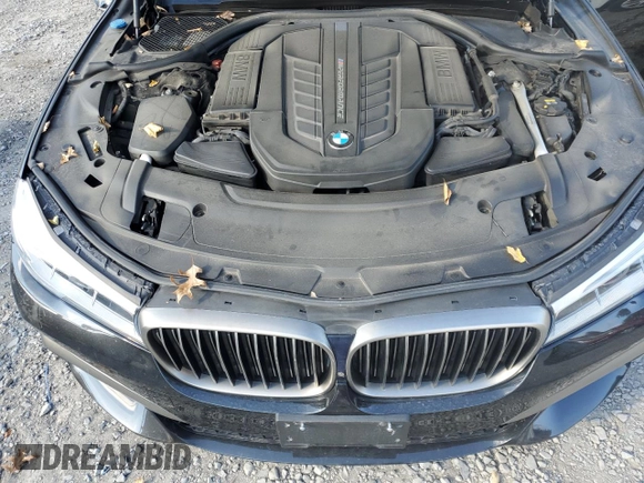 2019 BMW 7 Series M760i xDrive with VIN WBA7H6C55KG615037, listed as a Copart auction lot 80218404 with 43,405 mi miles and Salvage Title. Bid and sale history available at carsss.com. Image 11.